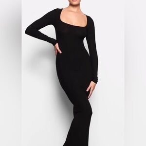 NWT! Skims Soft Lounge long sleeved maxi dress in Onyx - Sz XL